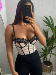 Corset con transparencia