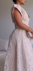 Élodie Lace Midi Dress